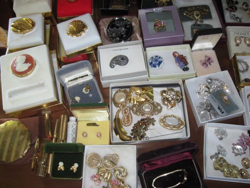 Property photo 38 - Major Antique & Collectibles Auction